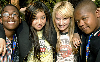 Jeremy Suarez, Brenda Song, Ashley Tisdale, and Kyle Massey